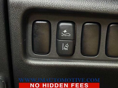 Used 2025 Mitsubishi Outlander Sport LE AWD/4WD image 31