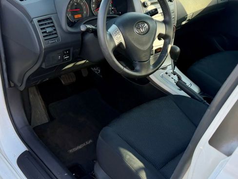 Used 2010 Toyota Corolla S image 12