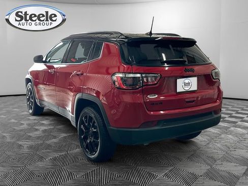 Certified 2023 Jeep Compass Latitude AWD/4WD image 3