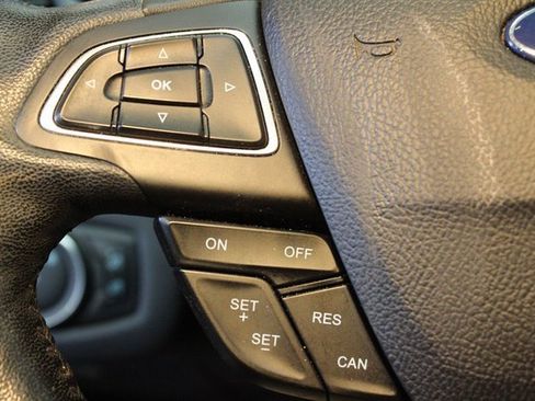 Used 2019 Ford Escape SEL image 19