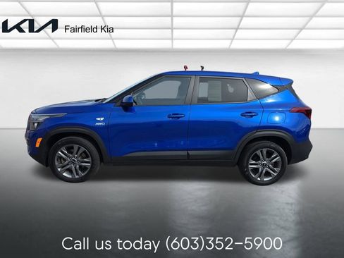 Used 2023 Kia Seltos LX AWD/4WD image 2