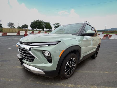 Used 2025 Chevrolet TrailBlazer LT FWD image 5