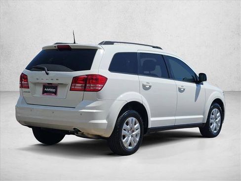 Used 2020 Dodge Journey SE FWD image 8