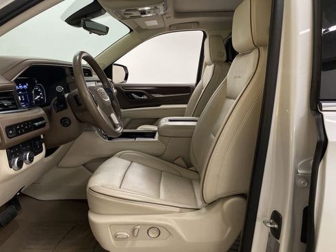 Used 2021 GMC Yukon Denali w/ Denali Premium Package image 13