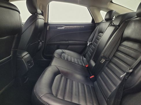 Used 2018 Ford Fusion SE w/ Fusion SE Technology Package FWD image 18