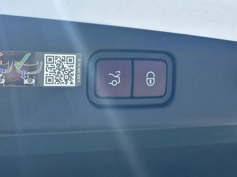 Certified 2024 Mercedes-Benz E 350 4MATIC Sedan image 21