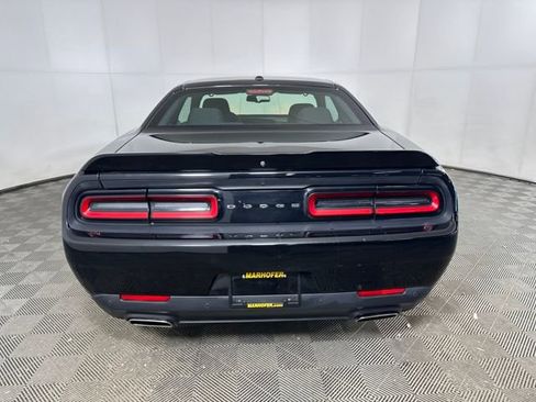 Used 2022 Dodge Challenger GT image 4