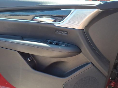 Used 2021 Cadillac XT5 Premium Luxury w/ LPO, Floor Liner Package AWD/4WD image 15