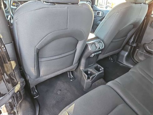 Used 2021 Jeep Wrangler Unlimited Sport image 17