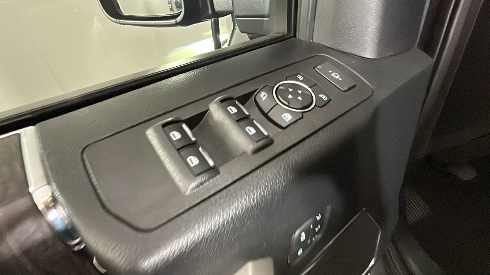 Used 2021 Ford F350 Lariat AWD/4WD image 12