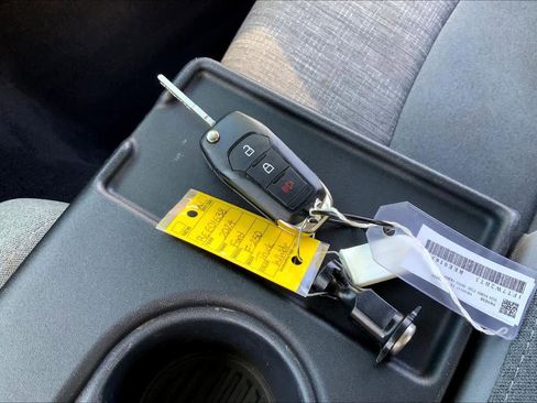 Used 2024 Ford F250 XLT w/ FX4 Off-Road Package image 27