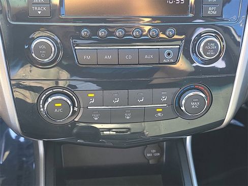 Used 2015 Nissan Altima 2.5 S w/ Power Driver Seat Package image 22