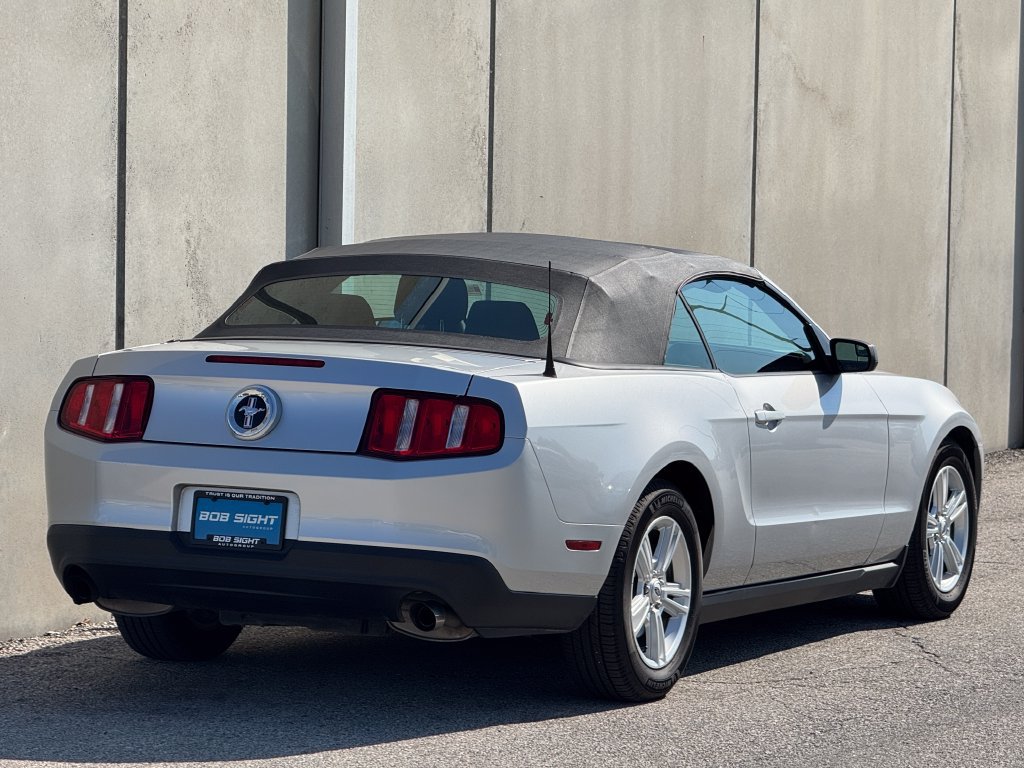 Used 2012 Ford Mustang Convertible RWD image 28
