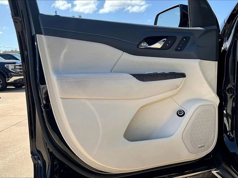 Used 2023 GMC Acadia Denali image 20