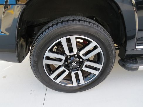 Used 2021 Toyota 4Runner Limited image 10