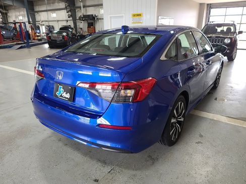 Used 2023 Honda Civic EX image 5