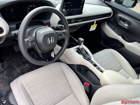 Used 2026 Honda HR-V LX image 19