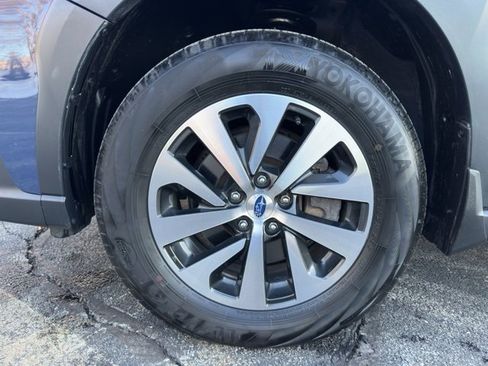 Used 2023 Subaru Outback Premium image 30