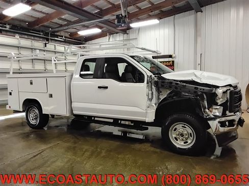 Used 2023 Ford F250 XL w/ Snow Plow Prep Package AWD/4WD image 1
