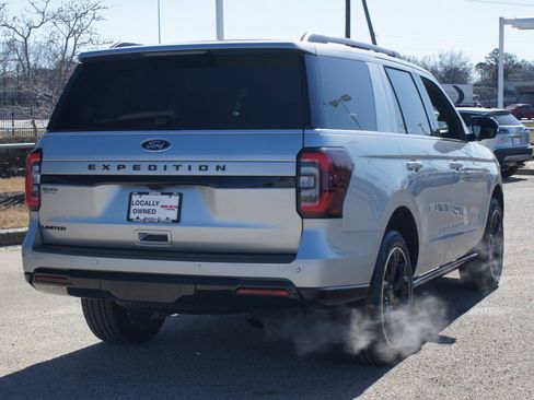 Used 2024 Ford Expedition Limited image 21
