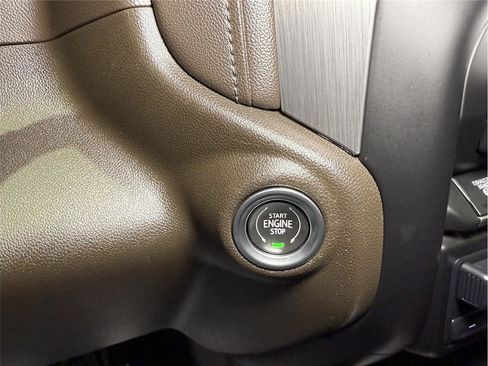 Used 2022 GMC Sierra 3500 Denali image 43