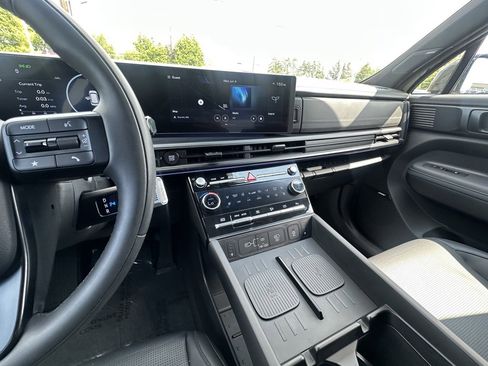 Used 2024 Hyundai Santa Fe Calligraphy image 25