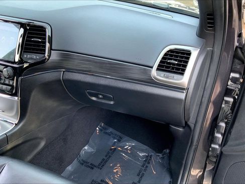 Certified 2021 Jeep Grand Cherokee Limited image 18