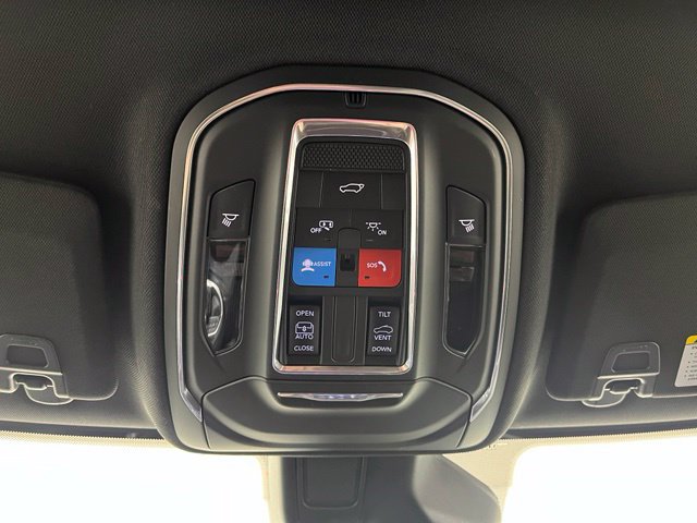 Used 2023 Jeep Grand Cherokee L Laredo AWD/4WD image 36