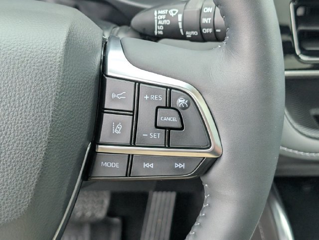 Used 2021 Toyota Highlander Platinum AWD/4WD image 27