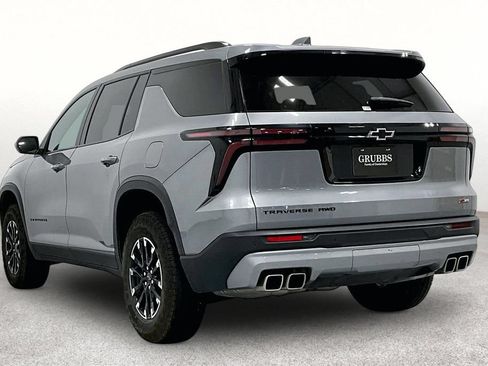 Used 2025 Chevrolet Traverse Z71 AWD/4WD image 15