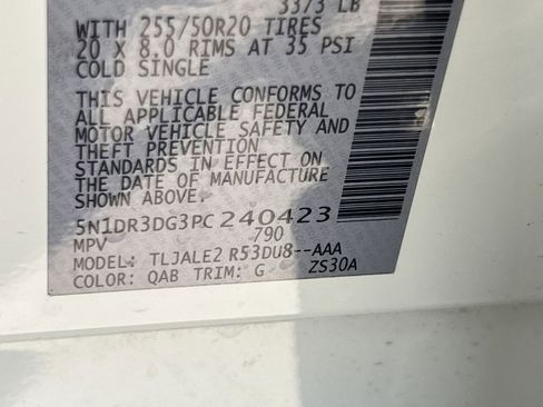 Certified 2023 Nissan Pathfinder Platinum w/ Black Appearance Package image 15