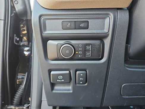 Used 2024 Ford Expedition Max Limited image 33