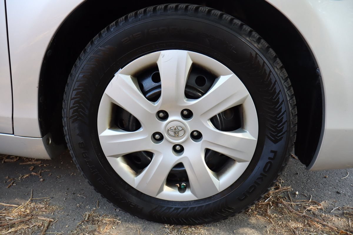 Used 2010 Toyota Camry FWD image 42