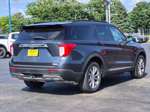 Used 2023 Ford Explorer XLT w/ Equipment Group 202A AWD/4WD image 8