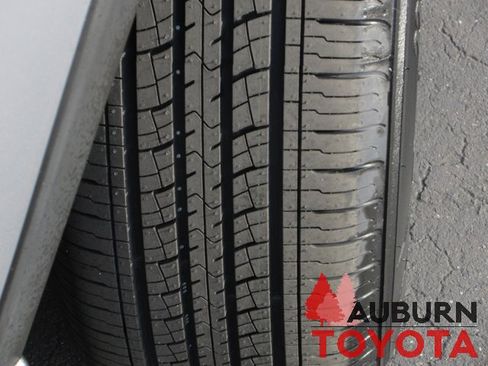 Certified 2017 Toyota RAV4 XLE image 5