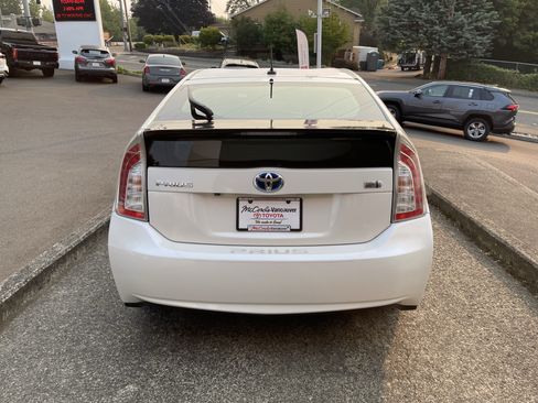 Used 2012 Toyota Prius Three FWD image 5