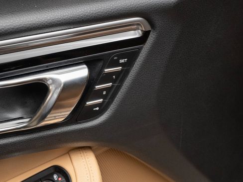 Certified 2017 Porsche Macan S AWD/4WD image 27