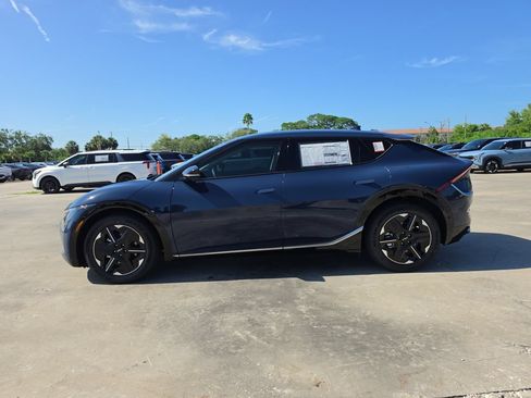 New 2026 Kia EV6 Wind RWD image 5