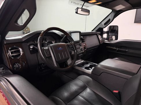 Used 2015 Ford F250 Platinum w/ Platinum Package AWD/4WD image 15