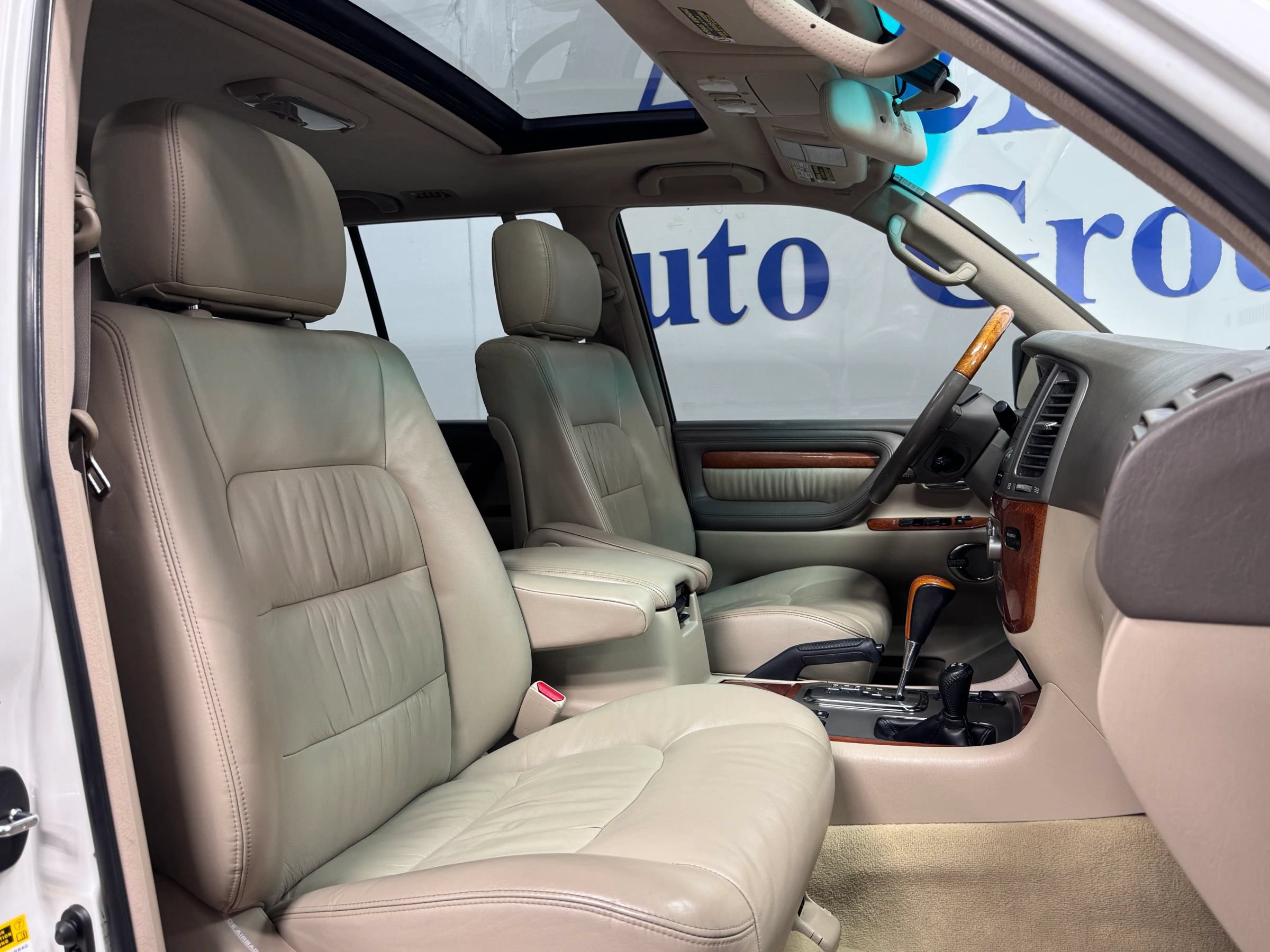 Used 2004 Lexus LX 470 4WD image 14