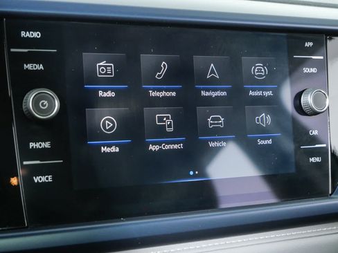 Certified 2024 Volkswagen Taos SE FWD image 16