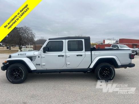Used 2022 Jeep Gladiator Willys image 3