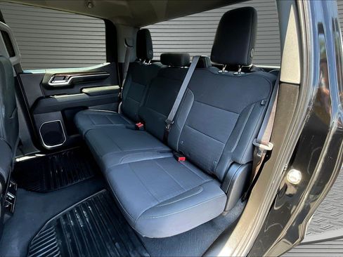 Used 2023 Chevrolet Silverado 1500 LT AWD/4WD image 15