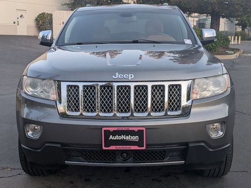 Used 2011 Jeep Grand Cherokee Overland Summit image 2
