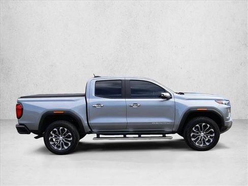 Used 2025 GMC Canyon Denali AWD/4WD image 4