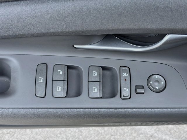 Certified 2024 Hyundai Elantra SEL FWD image 18