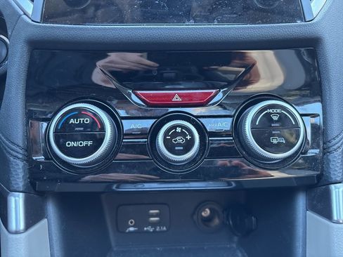 Used 2023 Subaru Forester Premium image 18