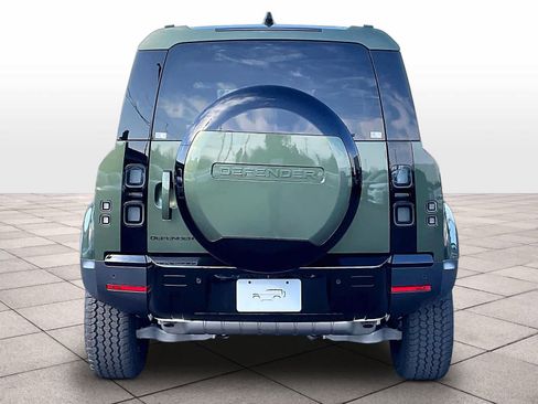 New 2026 Land Rover Defender 110 S image 6