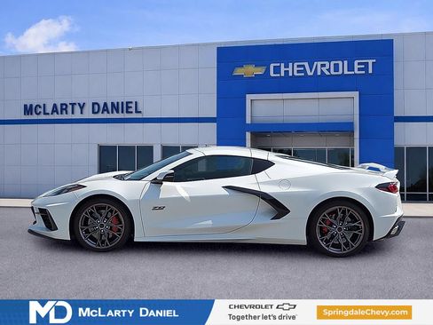 Used 2023 Chevrolet Corvette Stingray Premium Cpe w/ Z51 Performance Package RWD image 3
