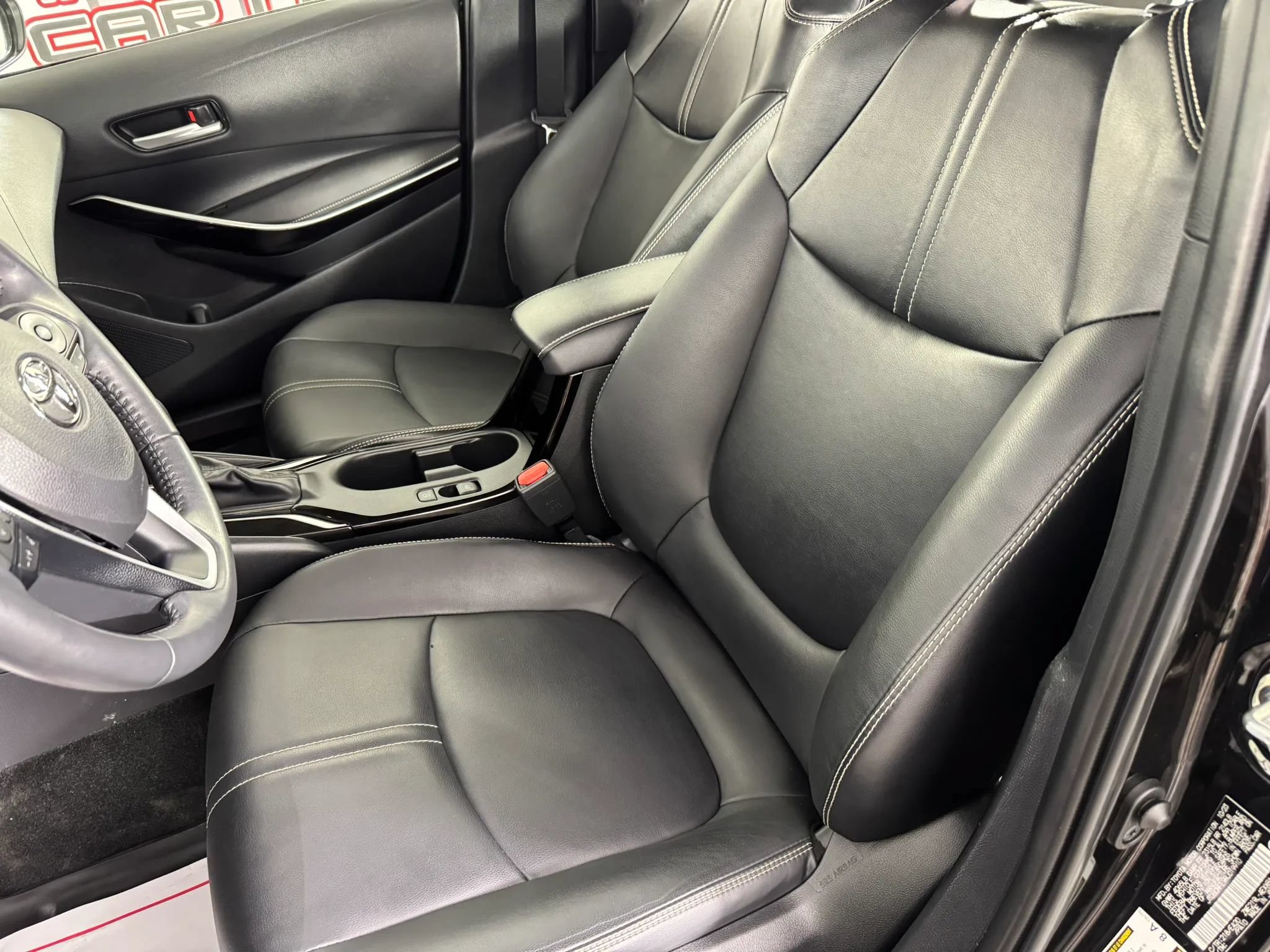Used 2024 Toyota Corolla XLE FWD image 33